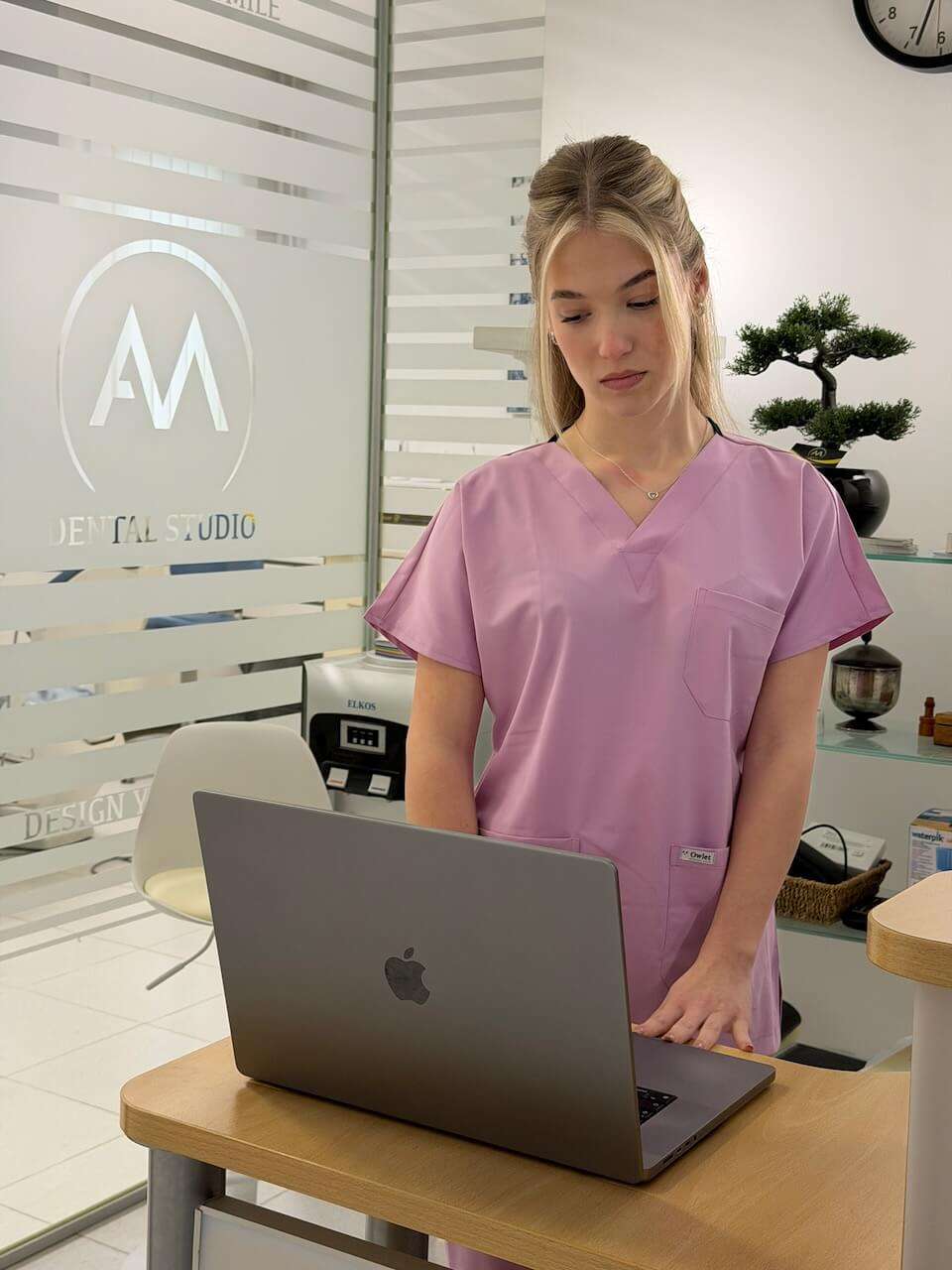 AM Dental ordinacija Beograd - recepcija